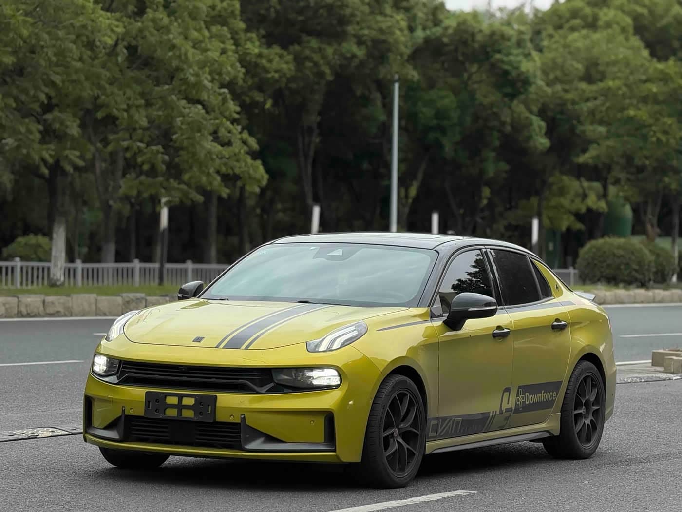 Lynk & Co 03