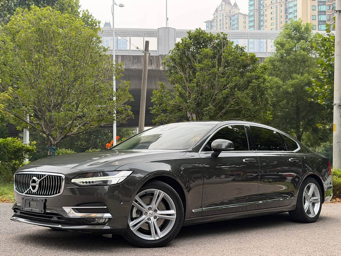 Volvo S90