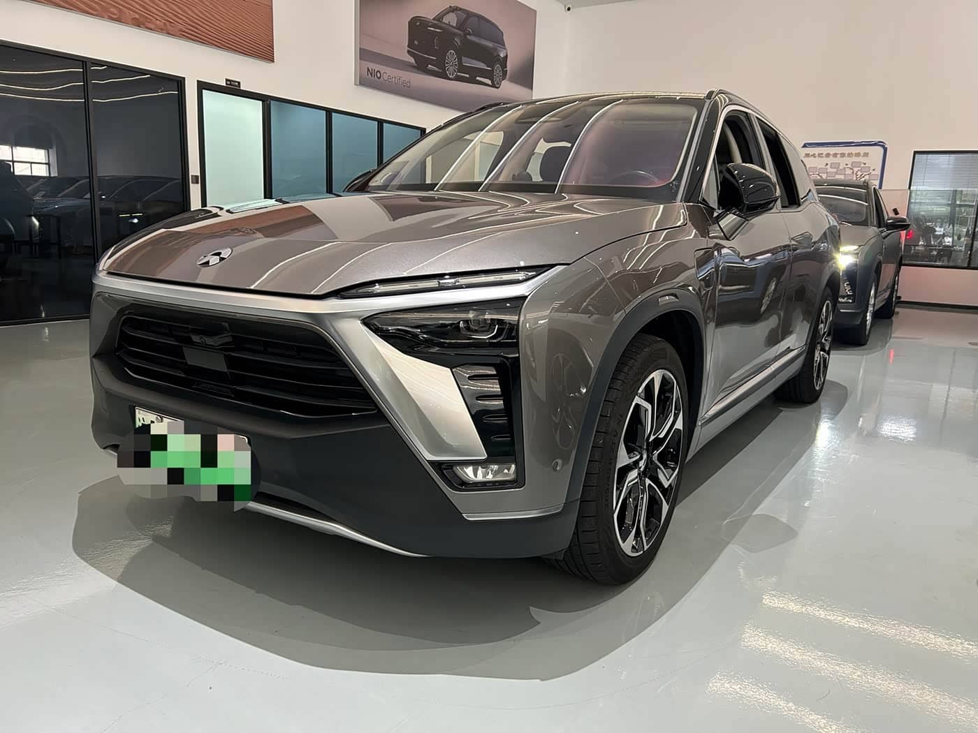 NIO ES8