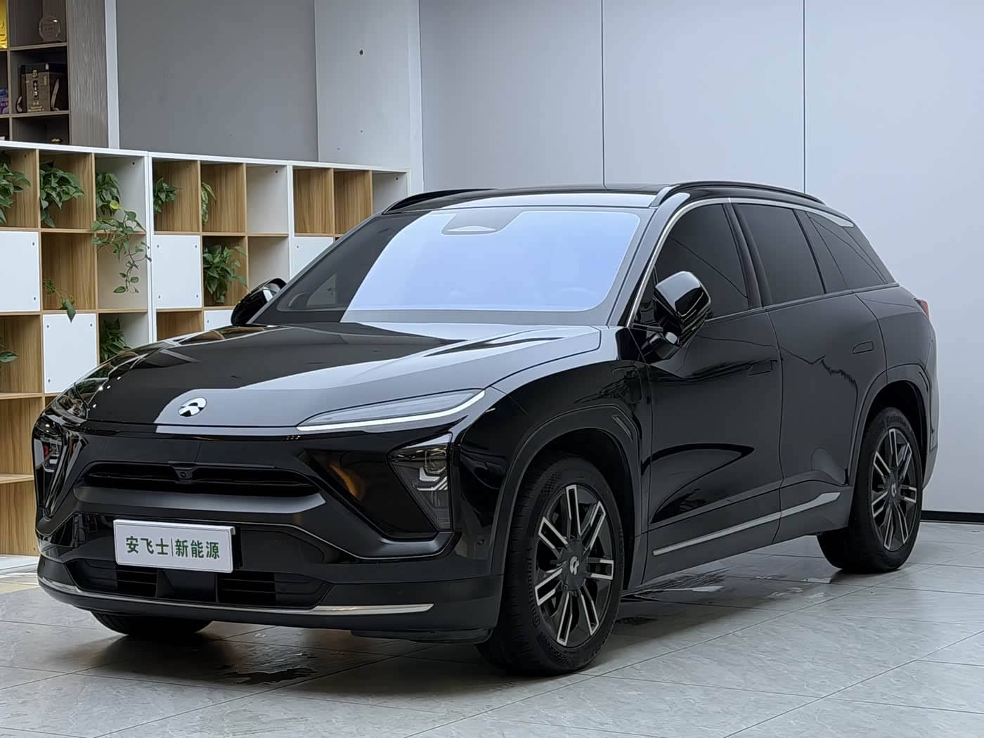 NIO ES6