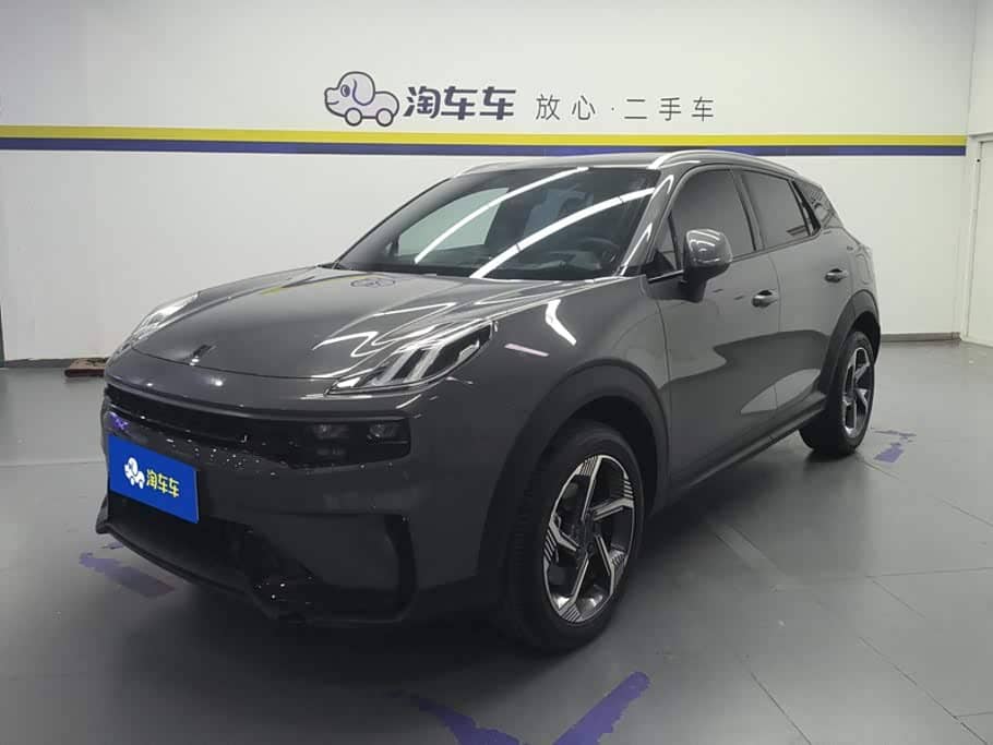 Lynk & Co 06