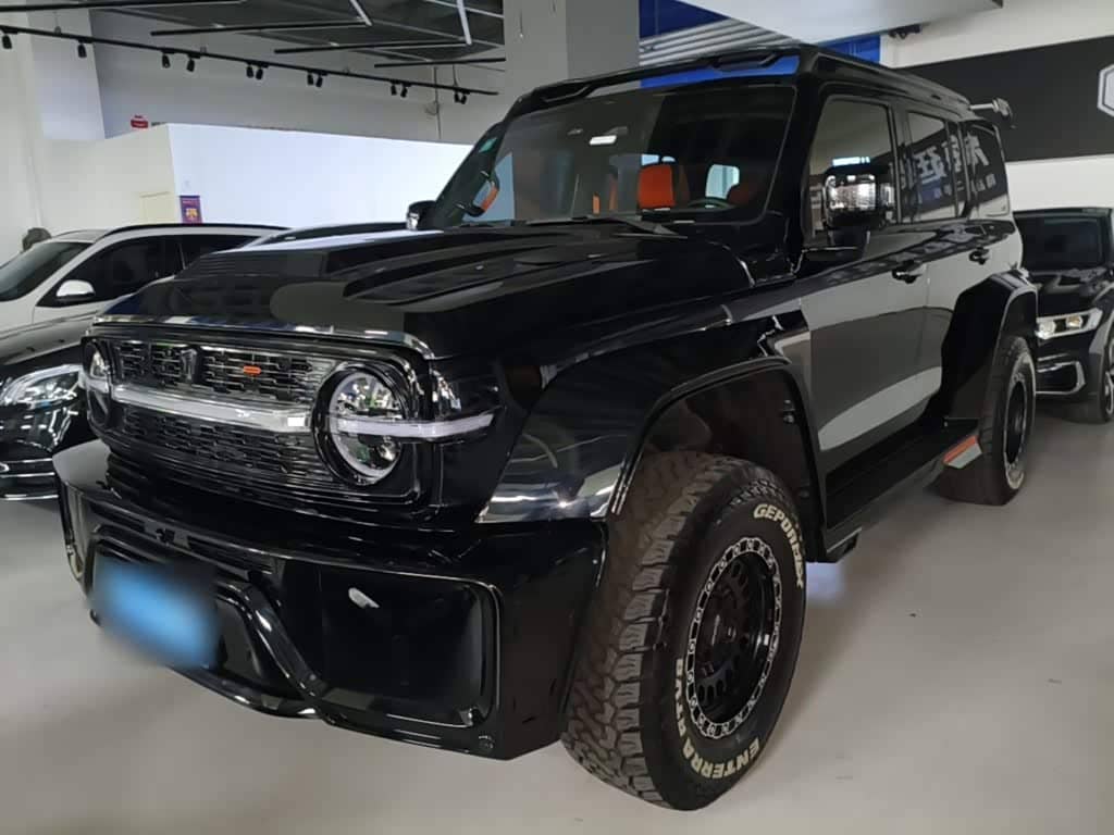 Crossboundary Auto Co-created Tank 300