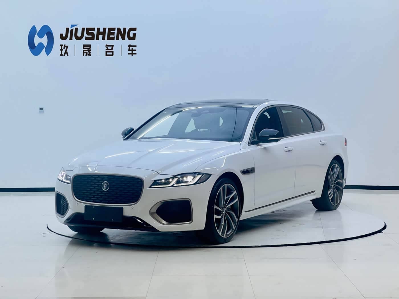 Jaguar XFL