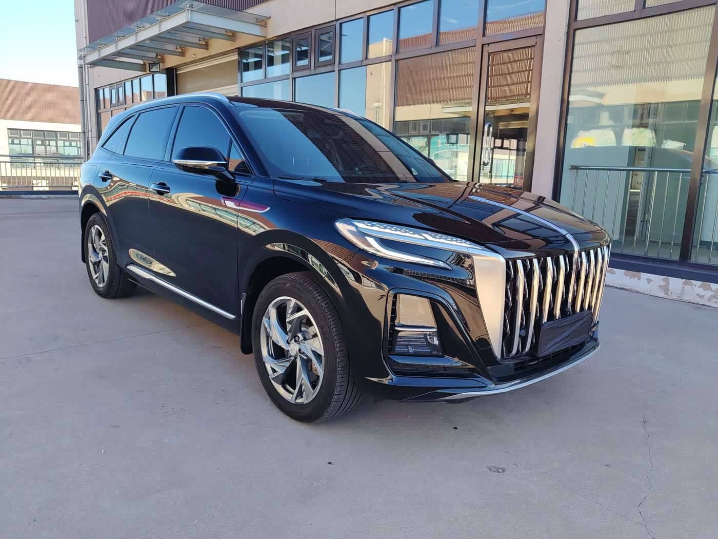 Hongqi HS3 PHEV