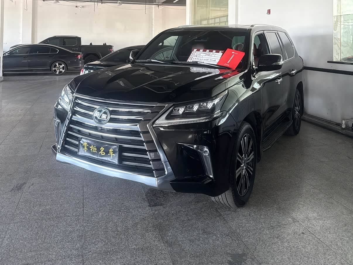 Lexus LX