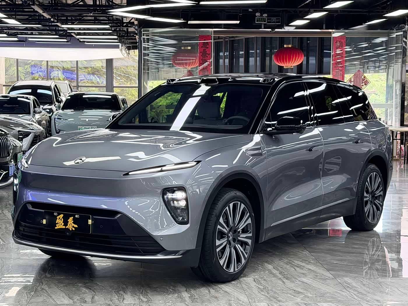 NIO ES8