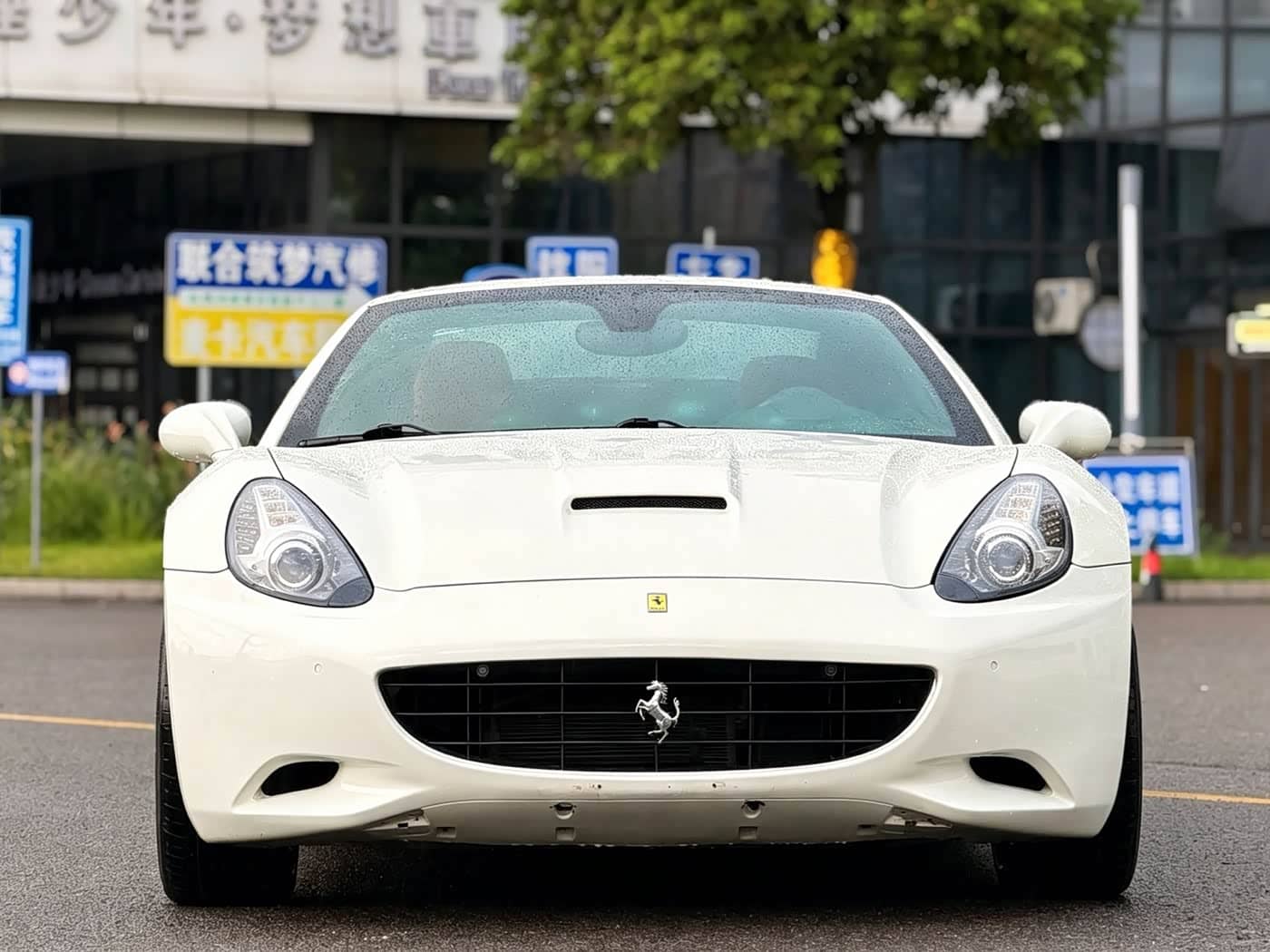 Ferrari California T