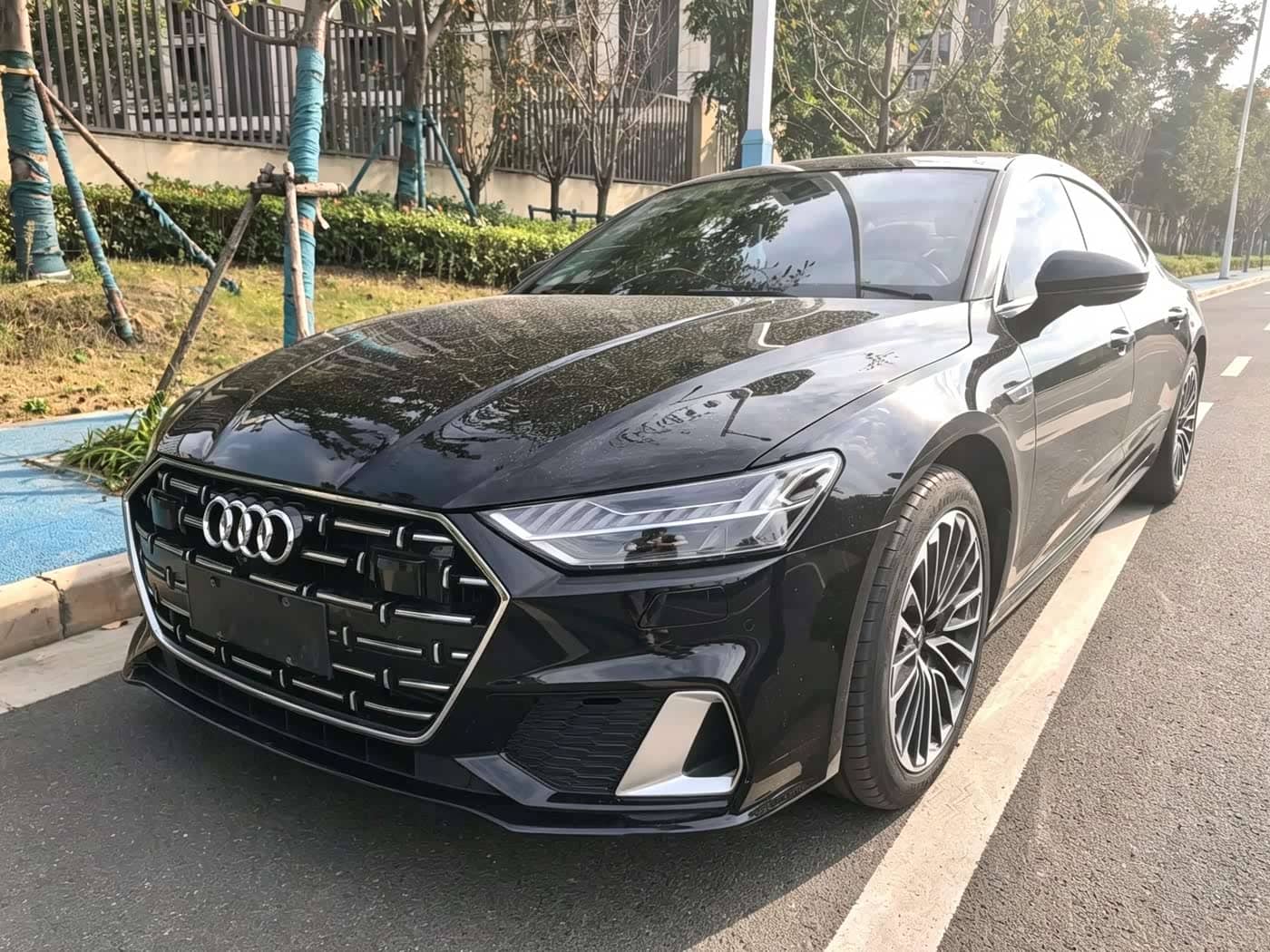 Audi A7L
