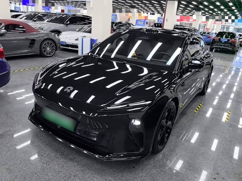NIO ET5