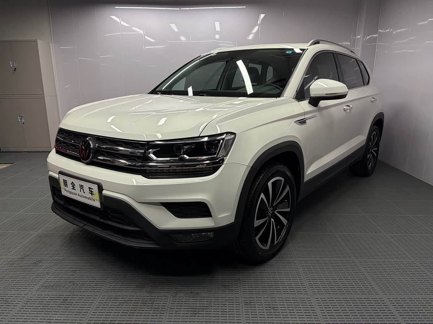 Volkswagen Tharu