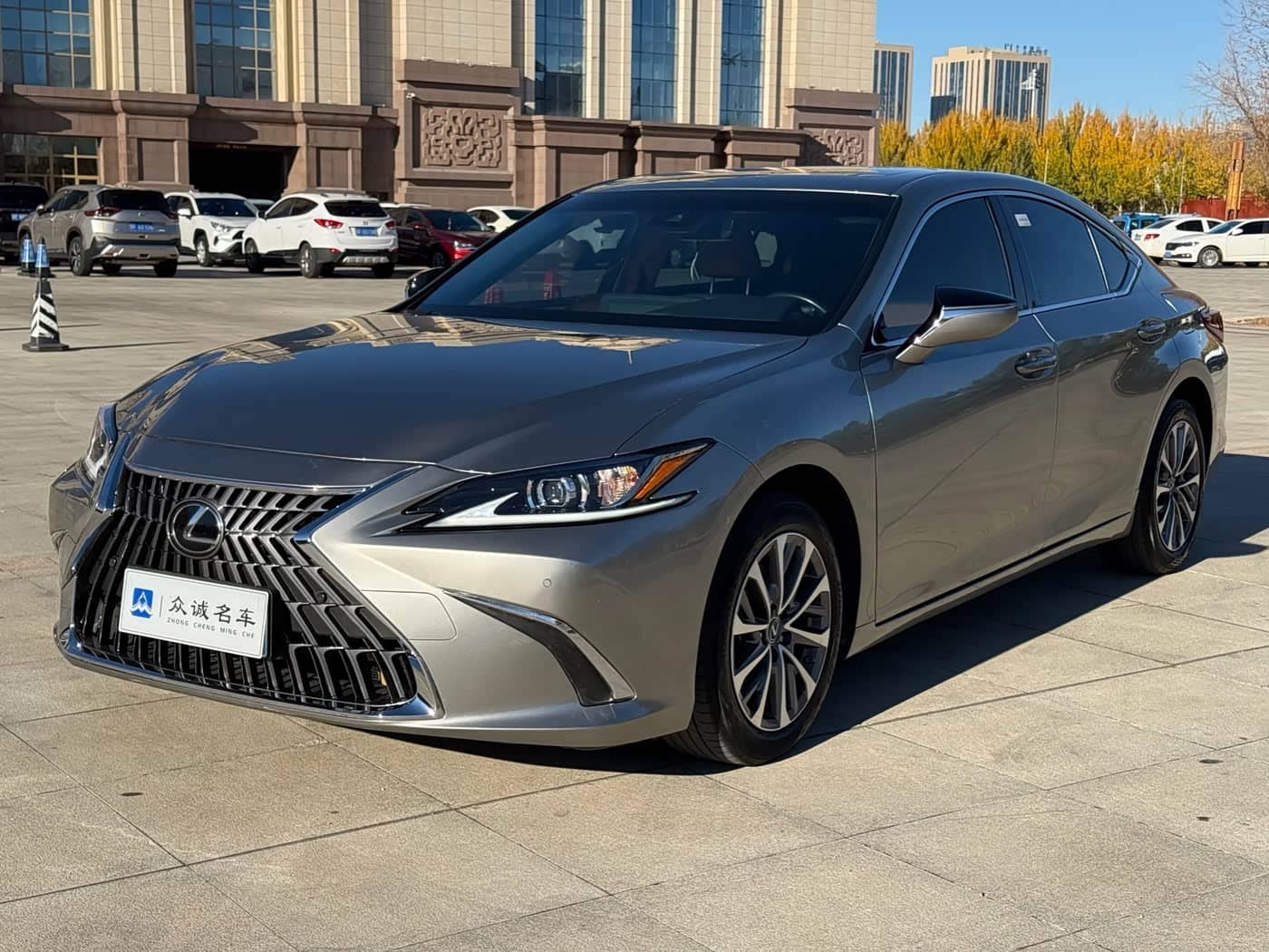 Lexus ES