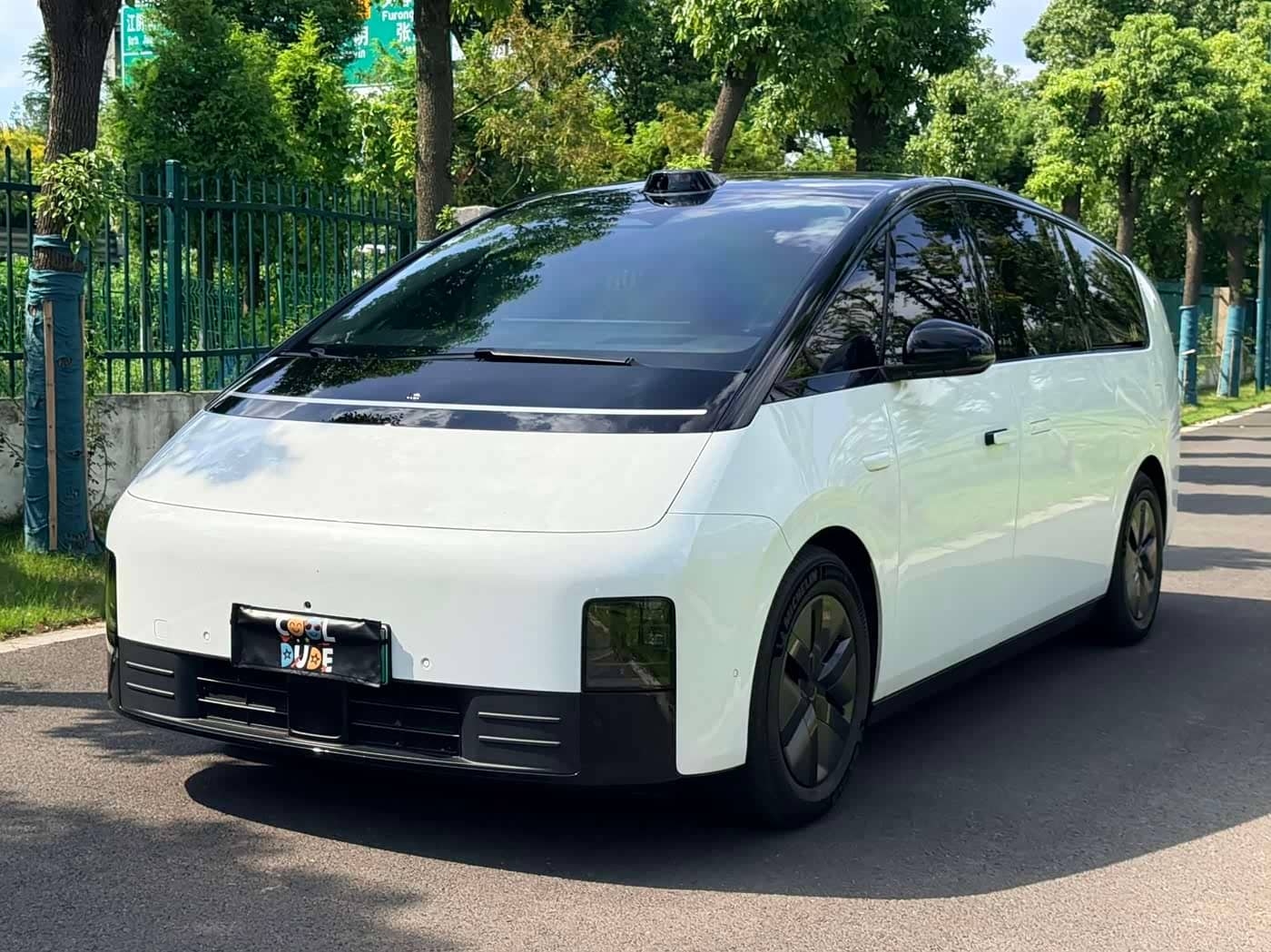 Li Auto MEGA