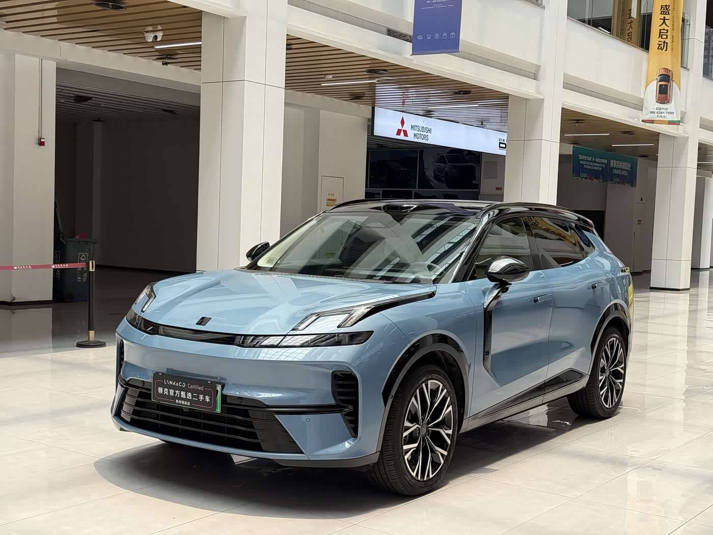 Lynk & Co 08 EM-P