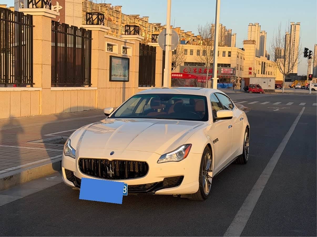 Maserati Quattroporte