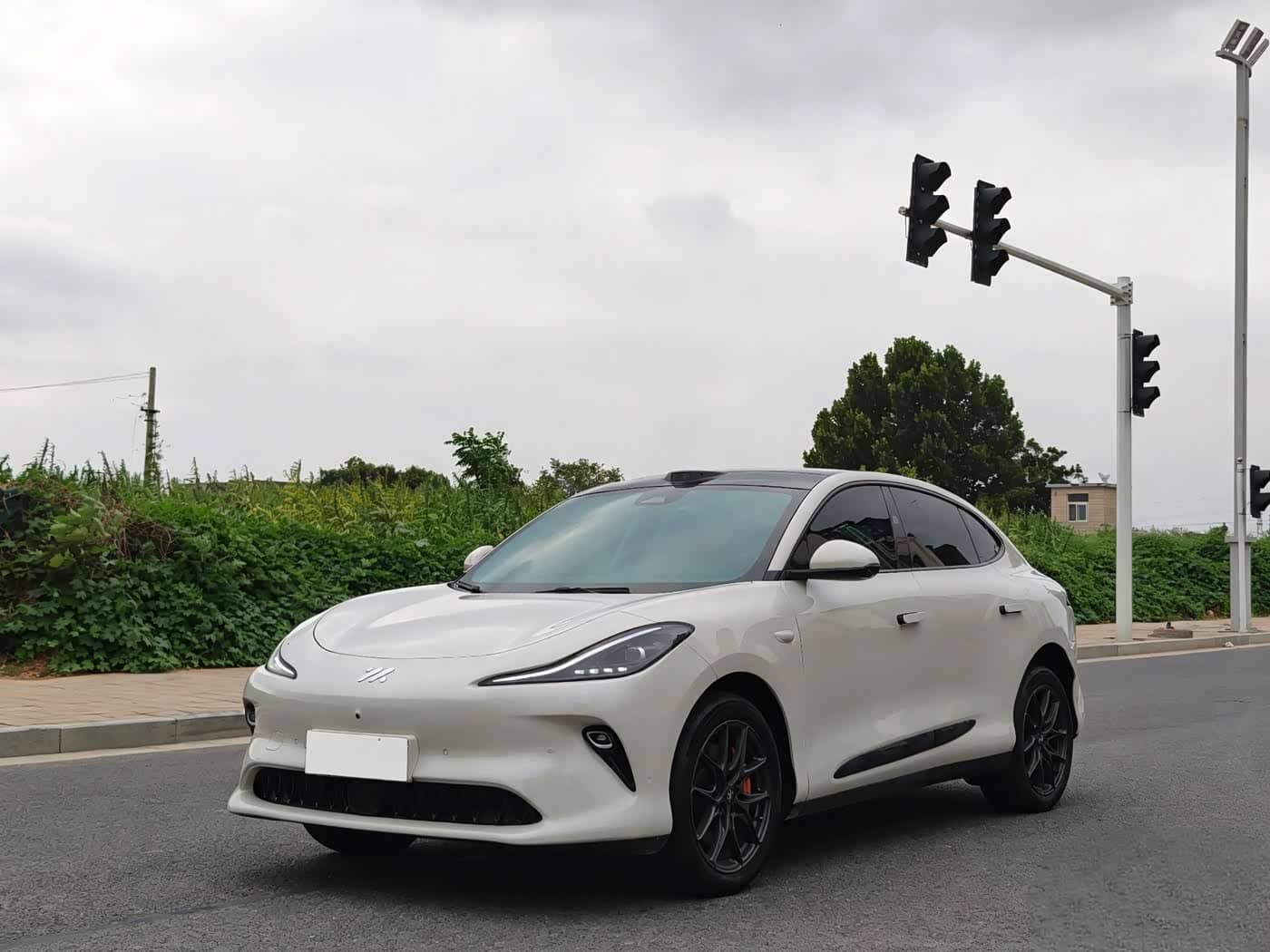 IM Motors IM LS6