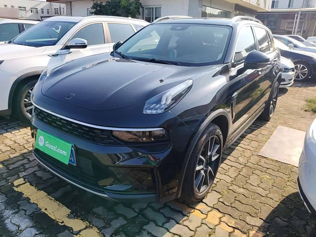 Lynk & Co 01