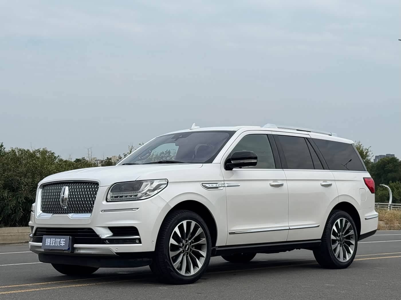 Lincoln Navigator