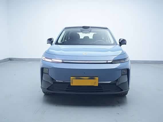 Leapmotor B10