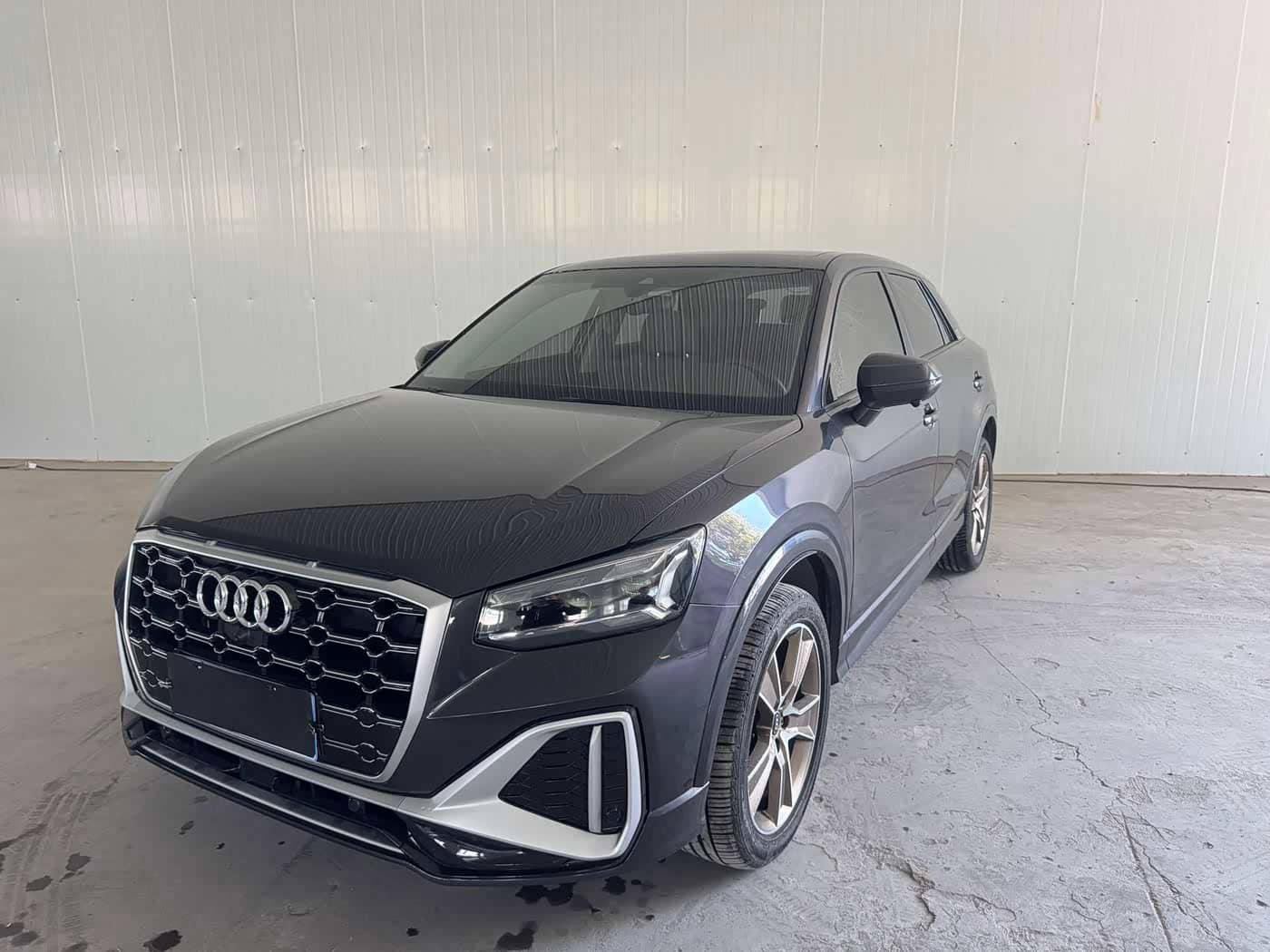 Audi Q2L