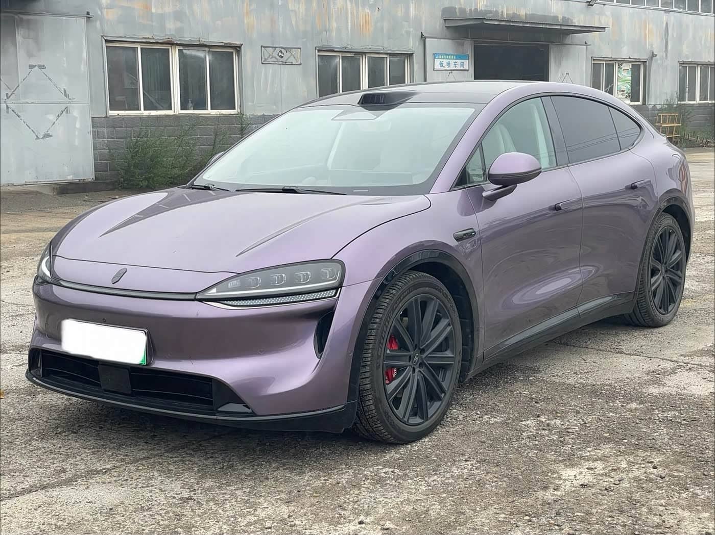 Zhijie Luxeed R7