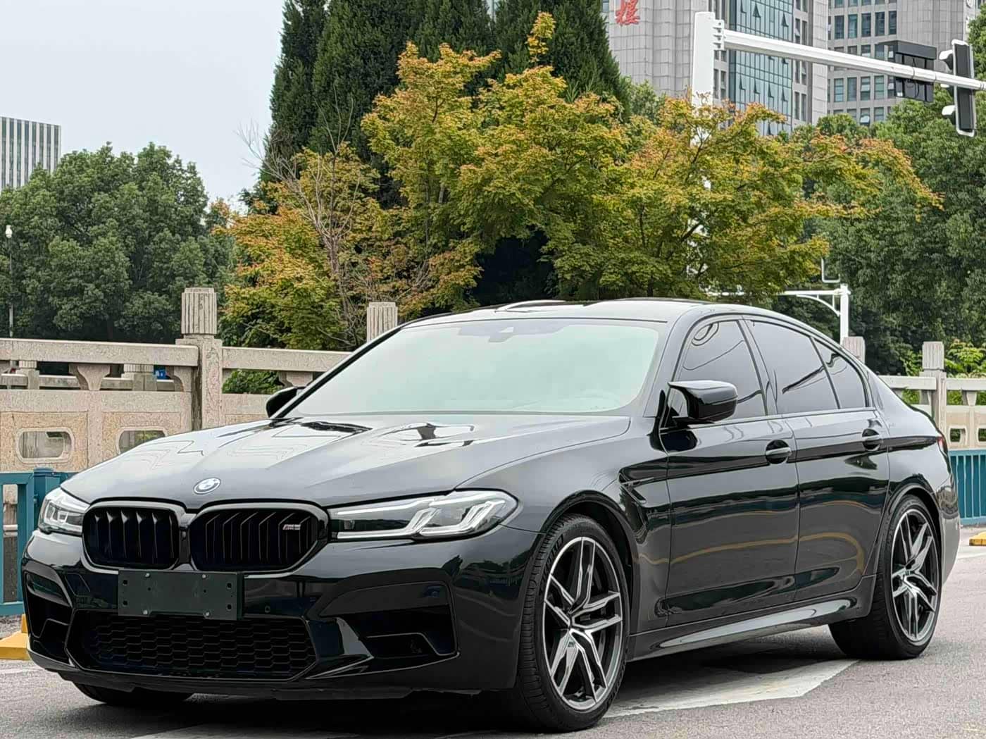 BMW M5