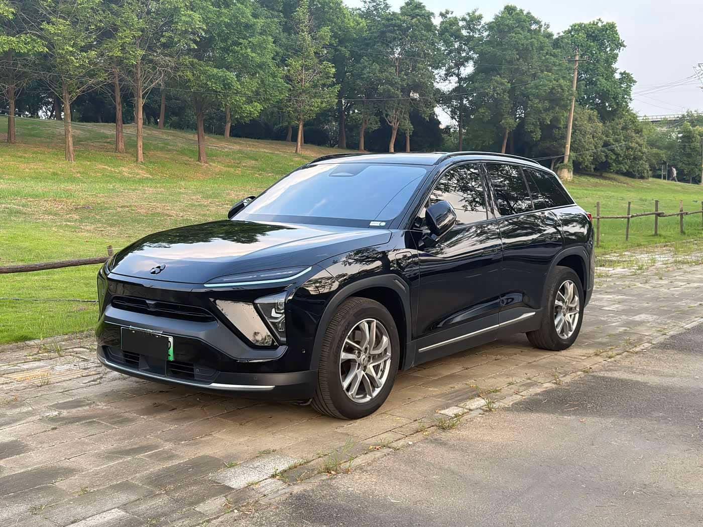 NIO ES6