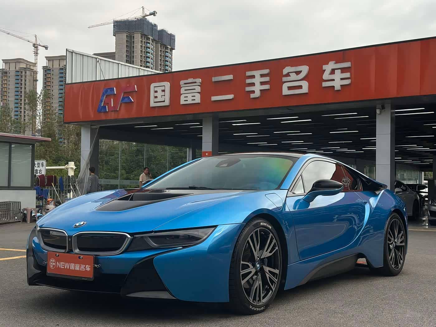 BMW i8