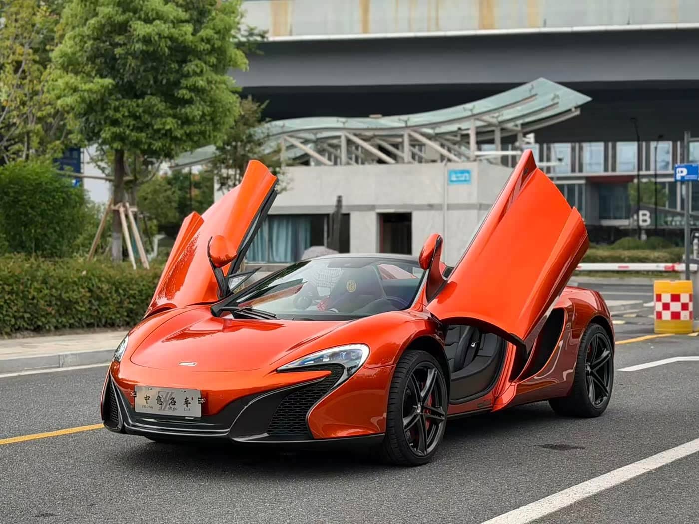 McLaren 625C