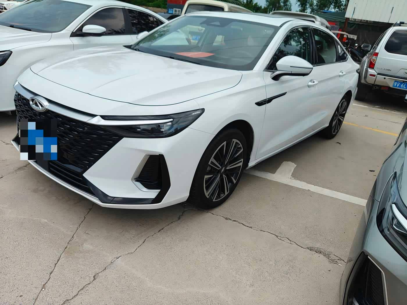 Chery Arrizo 8