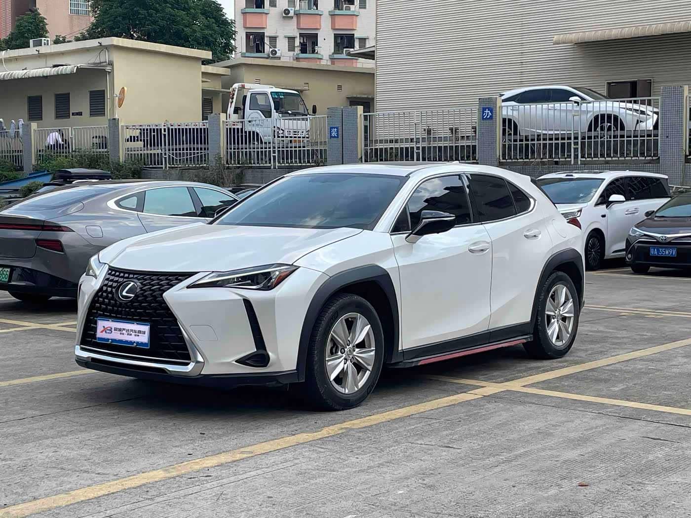 Lexus UX
