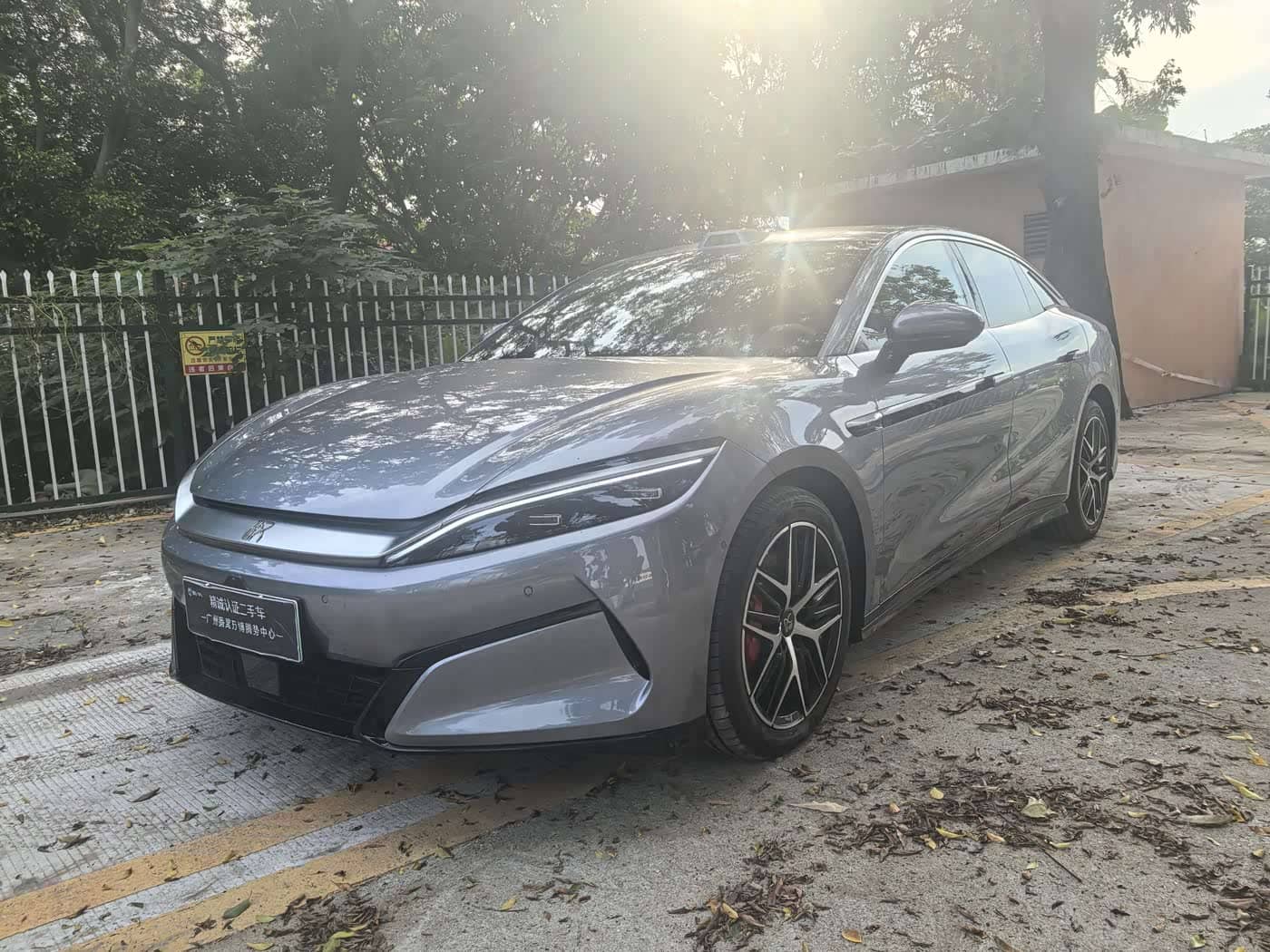 BYD Han L