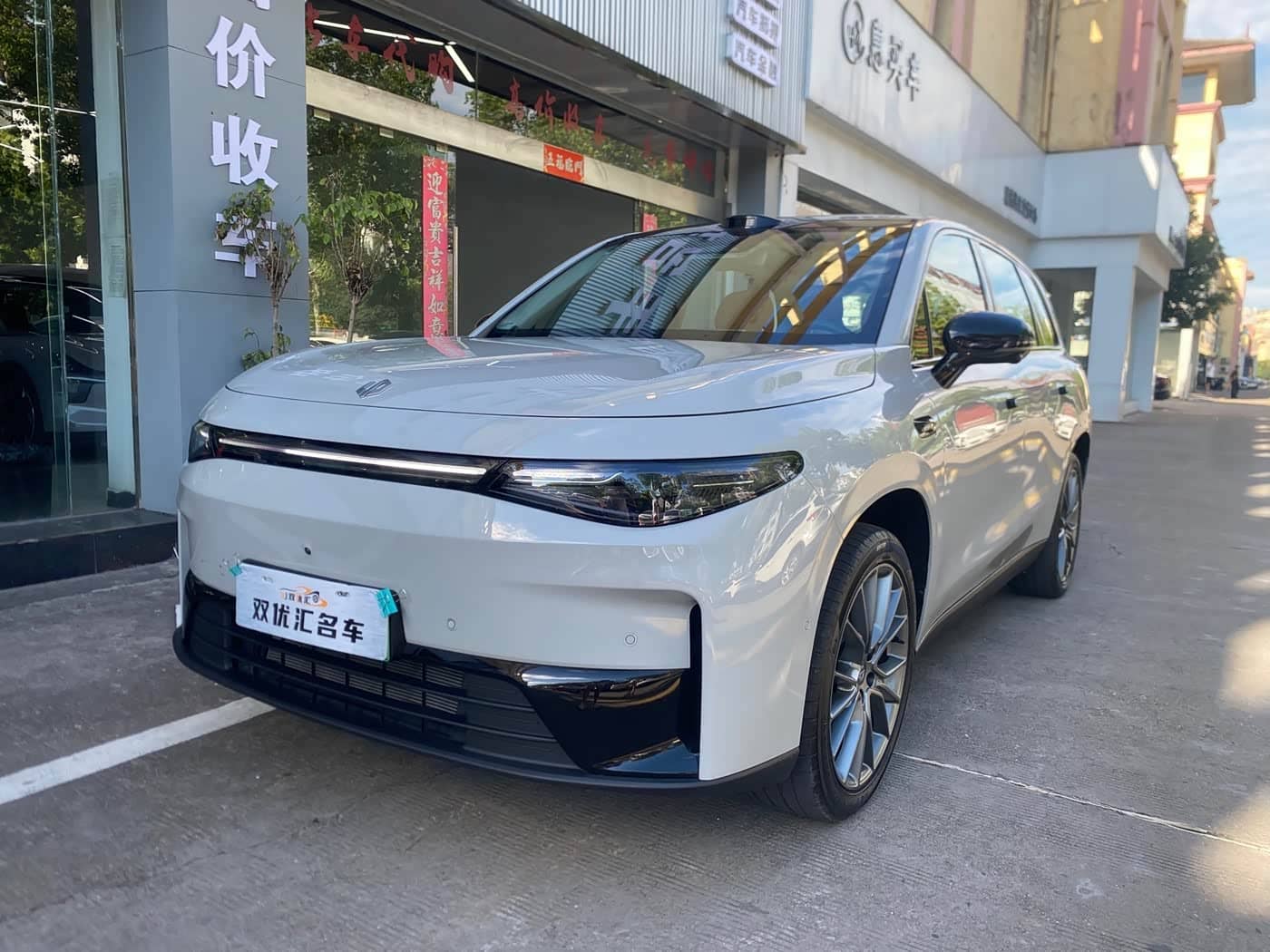 Leapmotor C10