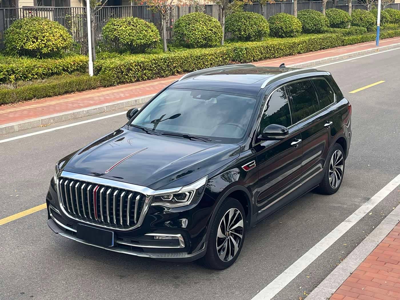 Hongqi HS7