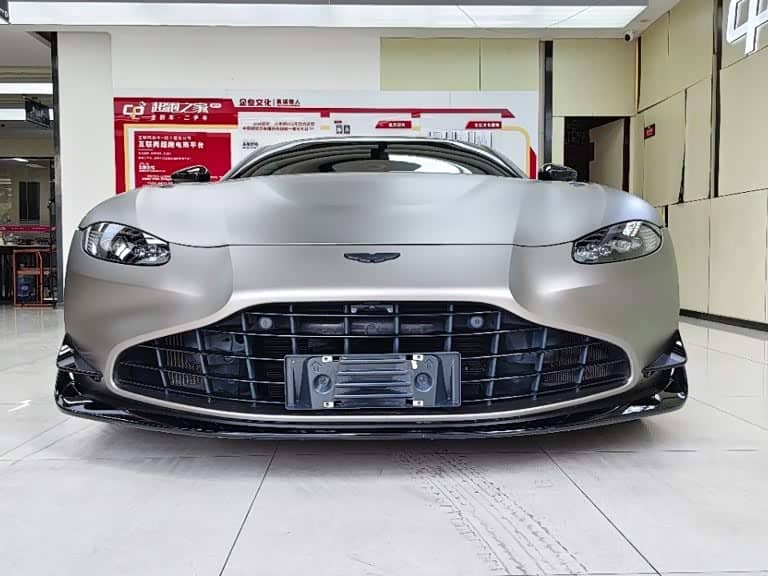Aston Martin V8 Vantage