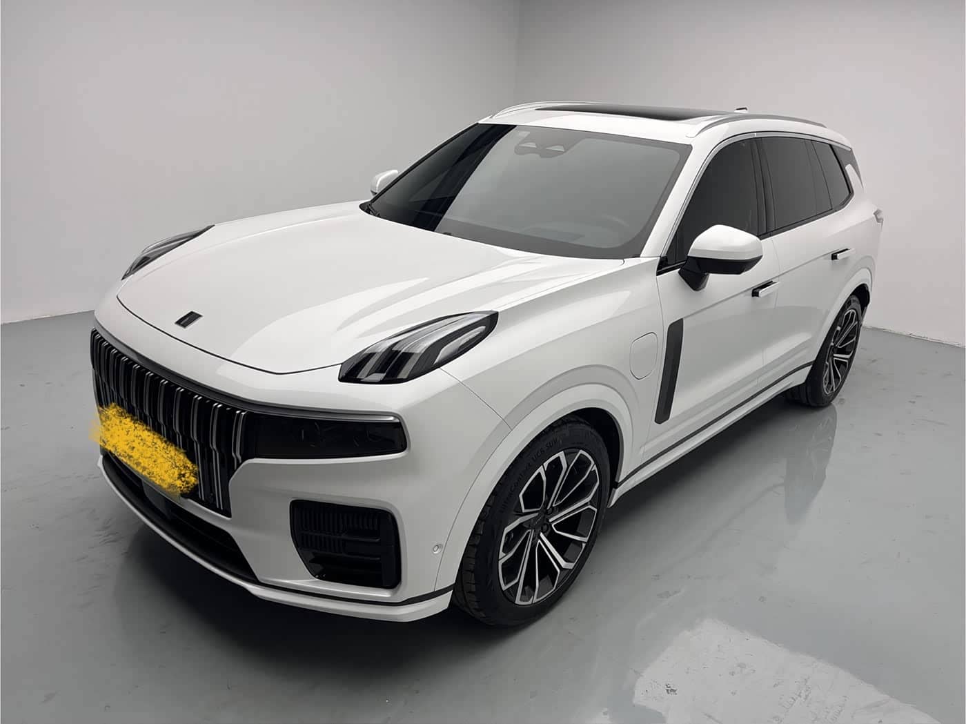 Lynk & Co 09 EM-P
