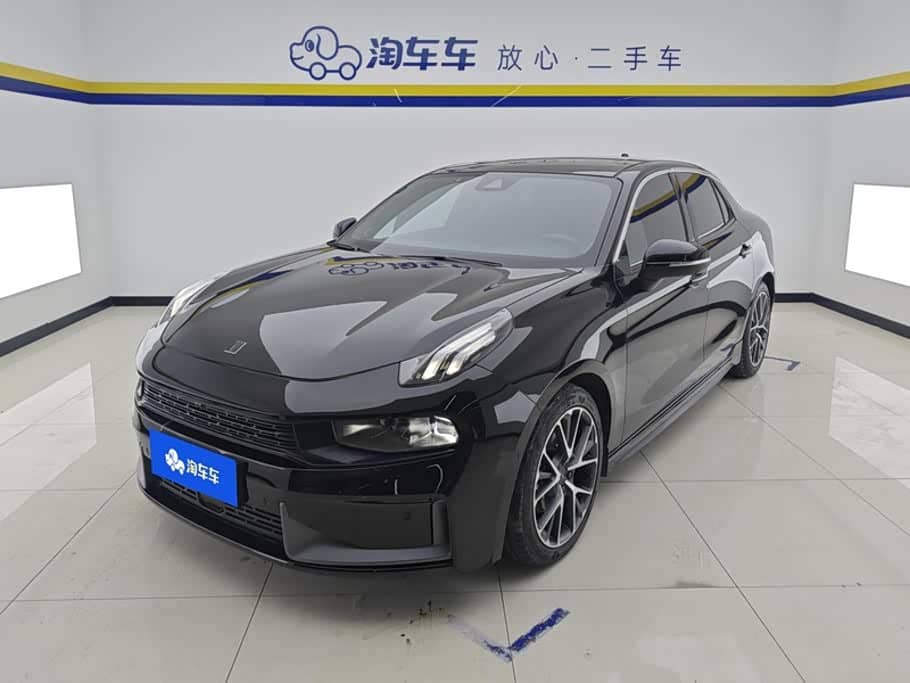 Lynk & Co 03
