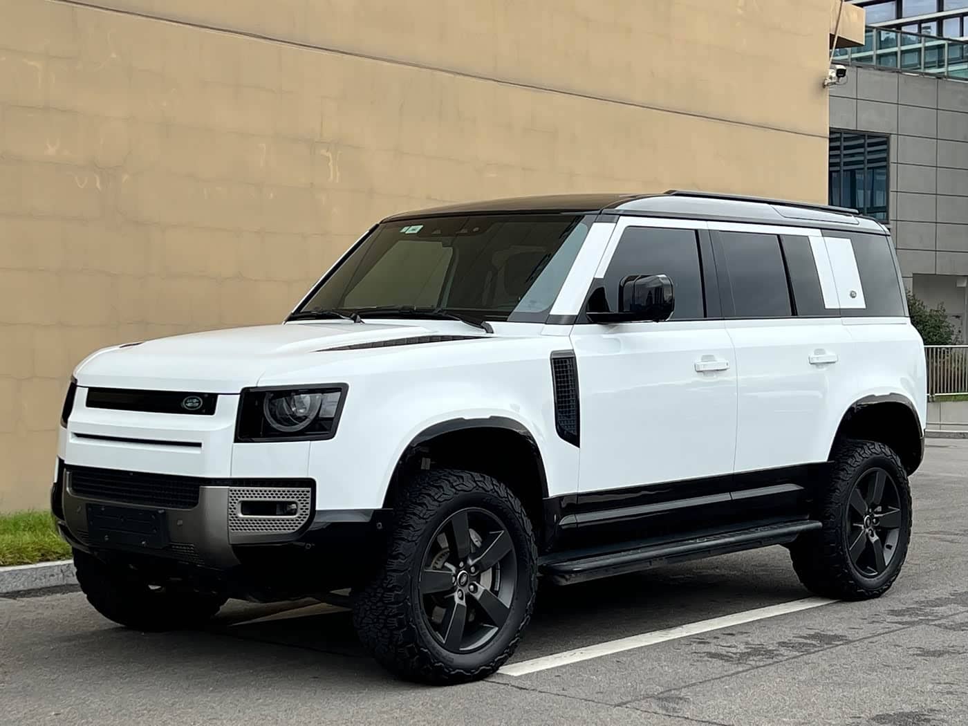 Land Rover Defender