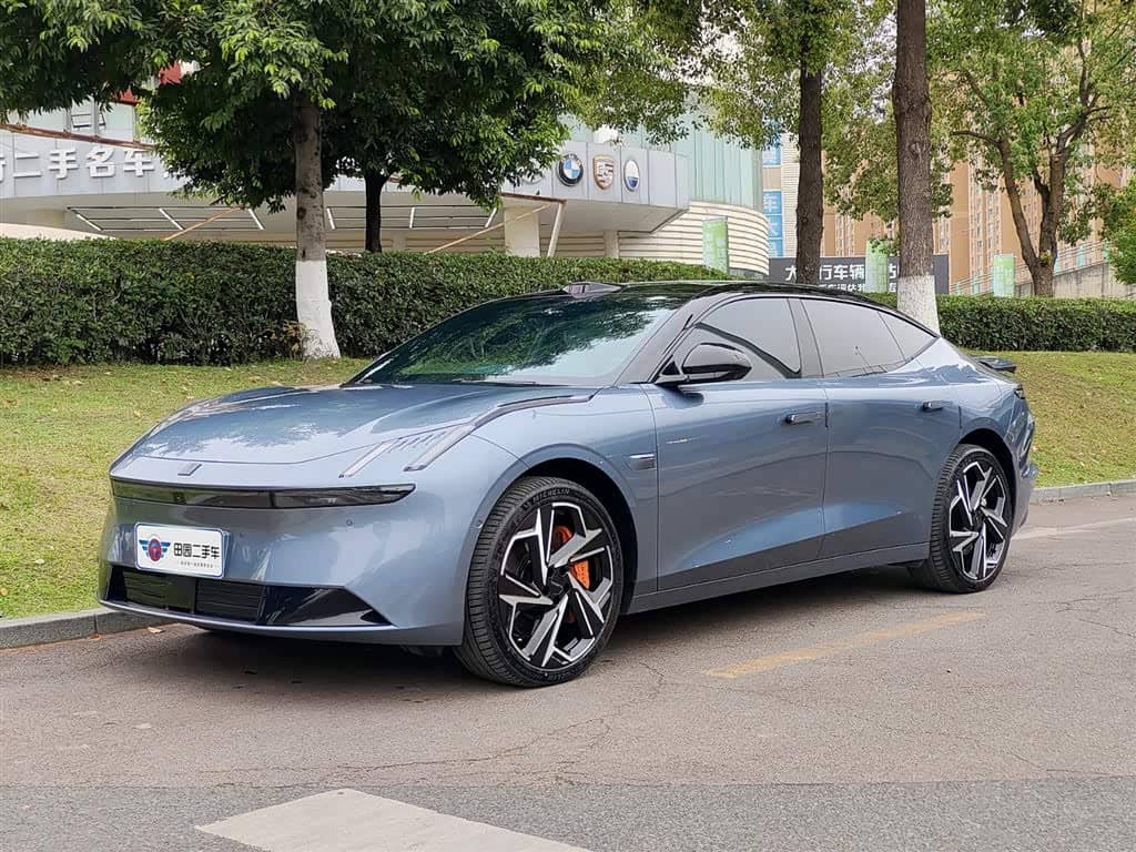 Lynk & Co Z10