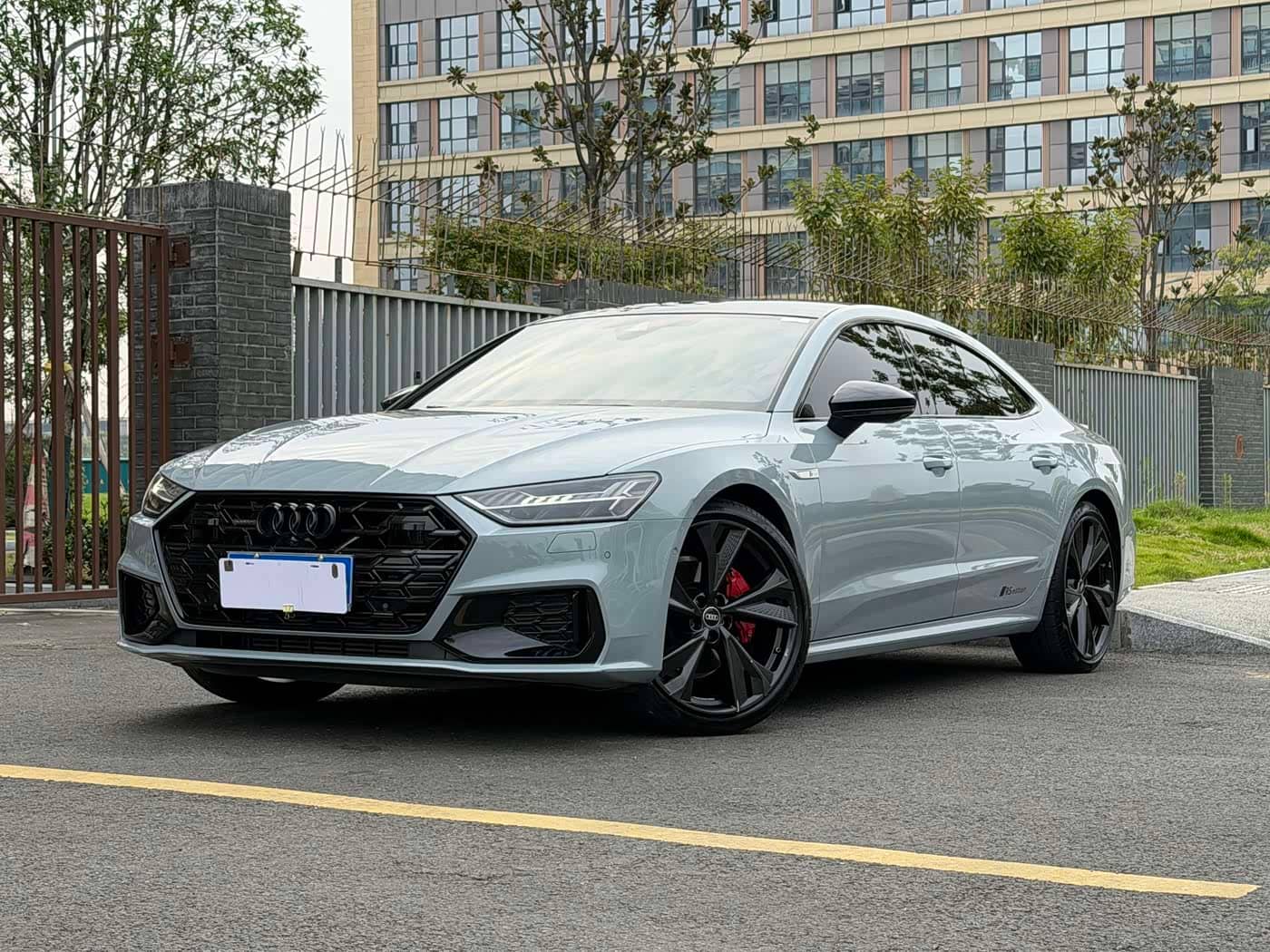 Audi A7L