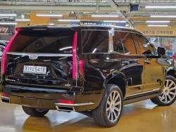 Cadillac Escalade 5 поколения 3