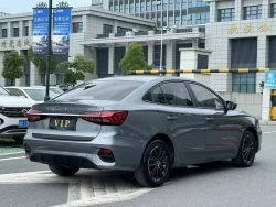 Roewe I5 3